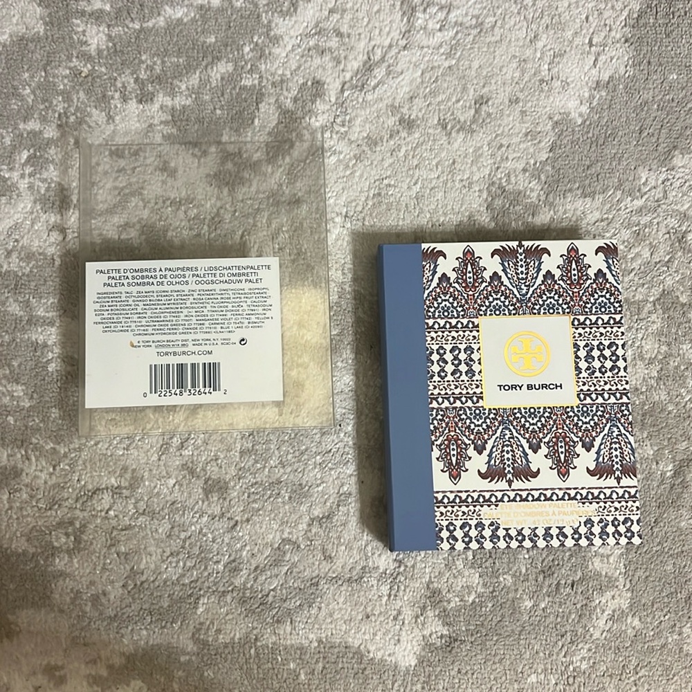 Beautiful Tory Burch Eye Shadow Palette with Brush and Beauty Guide